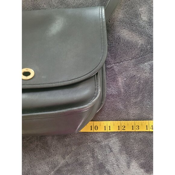 VTG Coach Leather Crossbody City Bag 9790 Adjustable Strap Turnlock Brass - Picture 5 of 11